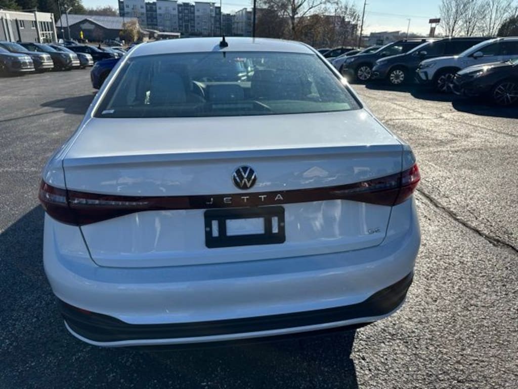 New 2026 Volkswagen Jetta 1.5T SE Sedan