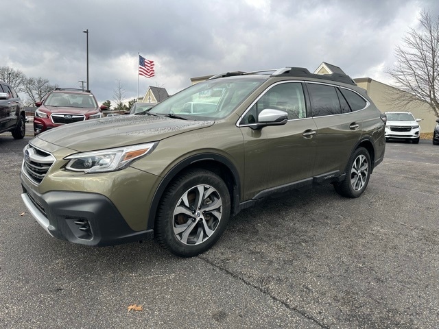 2020 Subaru Outback Touring's photo