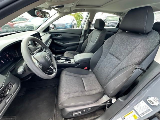 2025 Honda Accord SE - Photo 8