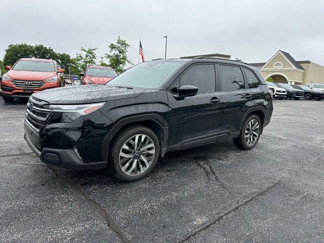 2025 Subaru Forester Touring's photo