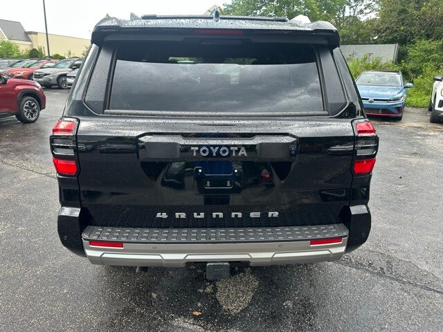 2025 Toyota 4Runner Limited photo 4