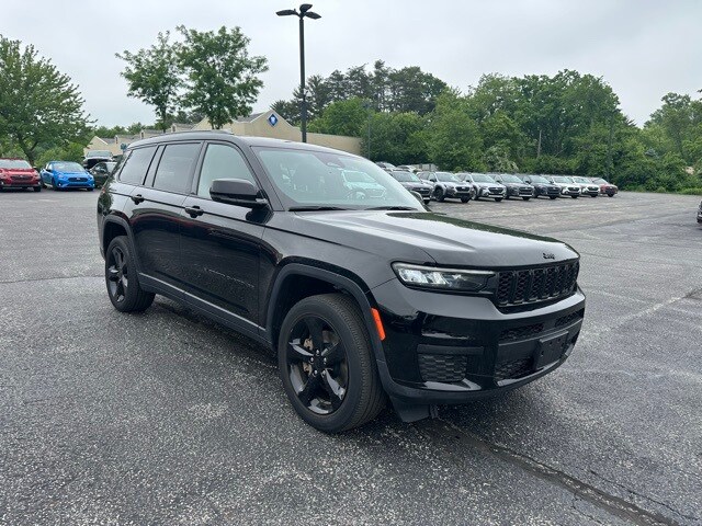 2021 Jeep Grand Cherokee Altitude photo 3