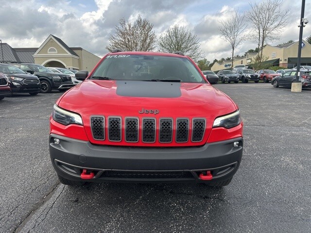 2019 Jeep Cherokee Trailhawk photo 2