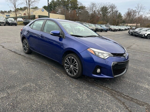2015 Toyota Corolla L photo 3