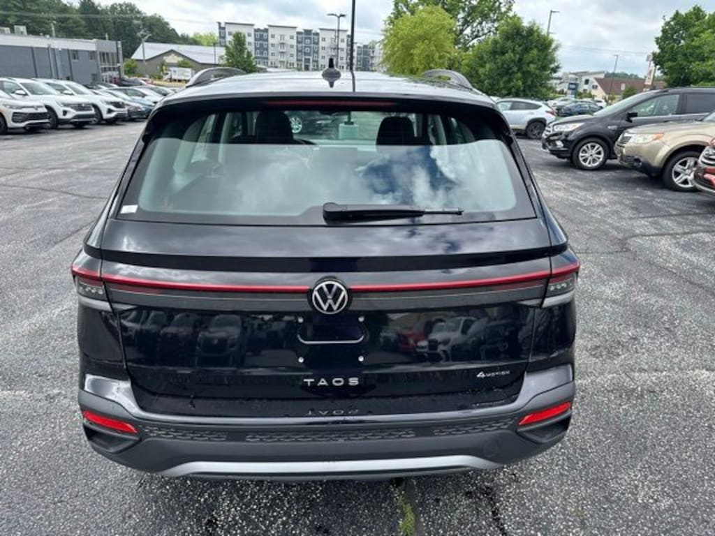 New 2026 Volkswagen Taos 1.5T S SUV