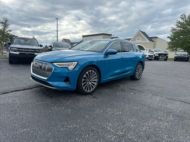 2019 Audi e-tron Prestige