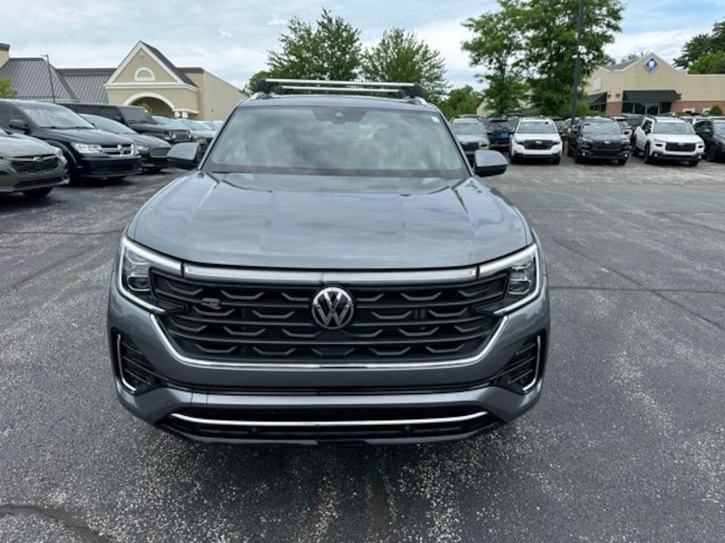 Used 2024 Volkswagen Atlas Cross Sport 2.0T SEL R-Line SUV