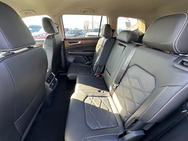 2026 Volkswagen Atlas SE w/Tech - Photo 19