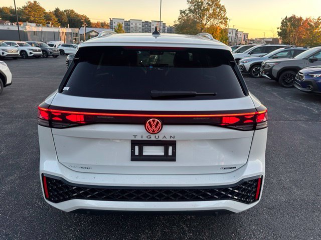 New 2026 Volkswagen Tiguan SEL R-Line Turbo SUV