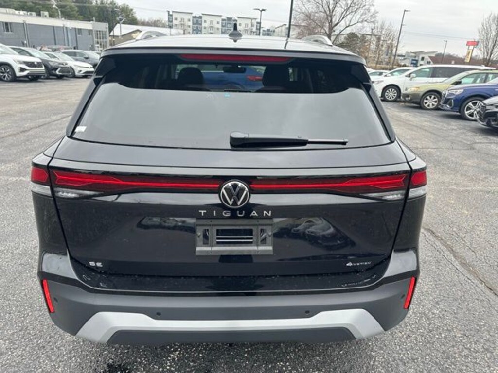 New 2026 Volkswagen Tiguan 2.0T SE SUV