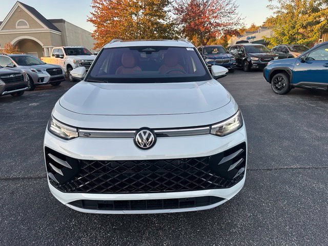 New 2026 Volkswagen Tiguan SEL R-Line Turbo SUV