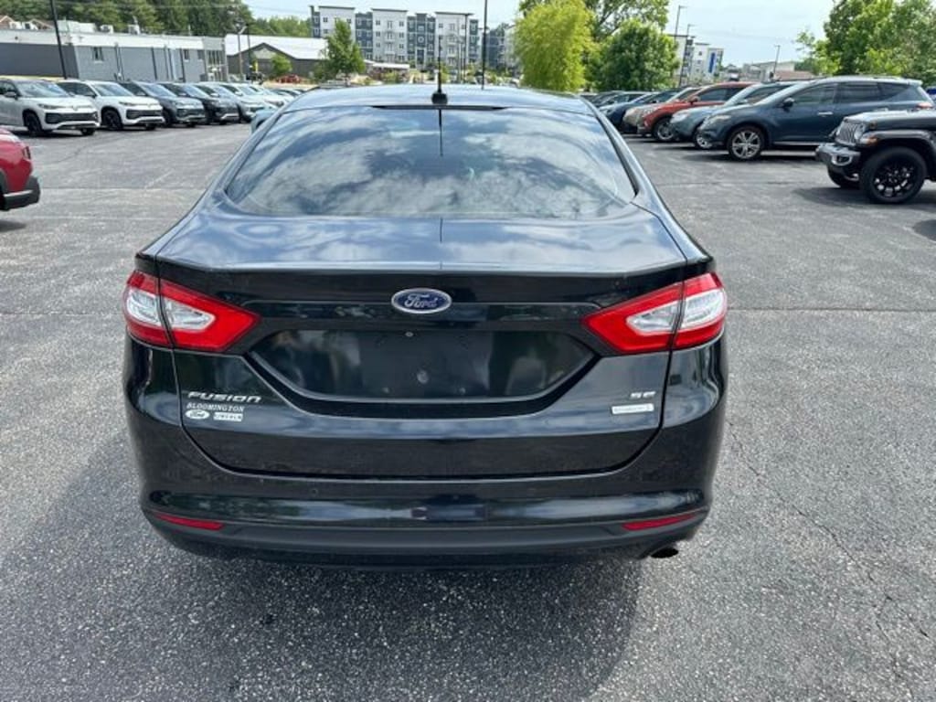 Used 2015 Ford Fusion SE Sedan
