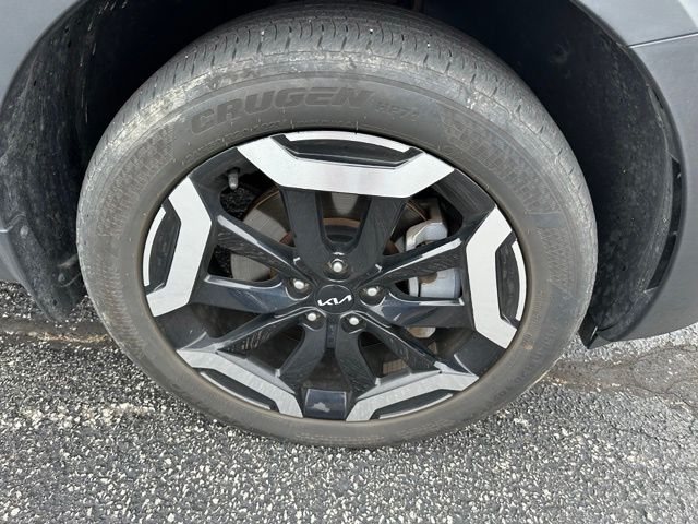 2024 Kia Telluride S - Photo 24