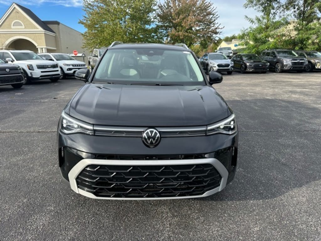 New 2025 Volkswagen Taos 1.5T SEL SUV