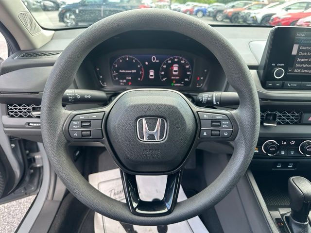 2025 Honda Accord SE - Photo 9