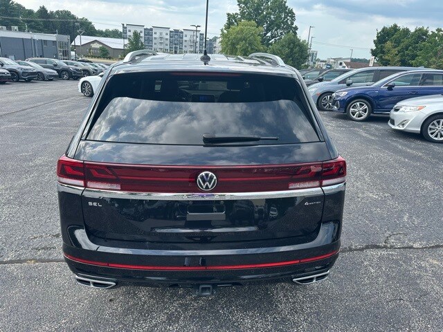 2025 Volkswagen Atlas SEL Premium R-Line photo 4