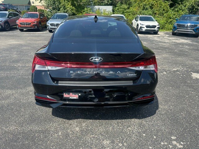 2023 Hyundai Elantra Limited photo 4