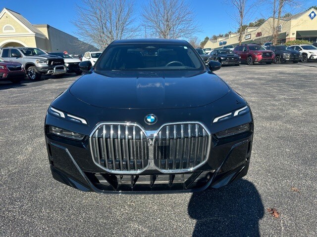 2024 Bmw 740i photo 2