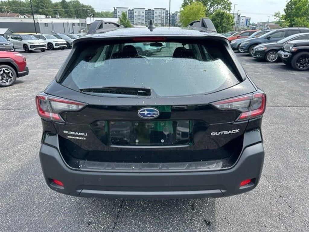 Used 2025 Subaru Outback 2.5i SUV