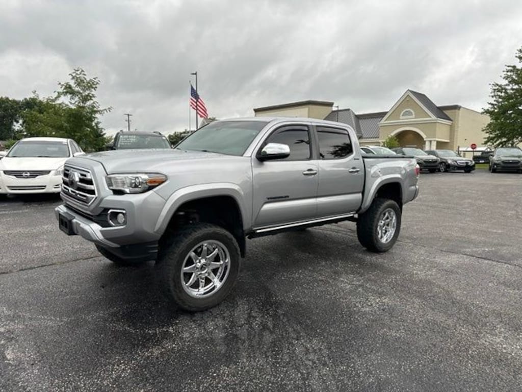 Used 2019 Toyota Tacoma Limited Truck
