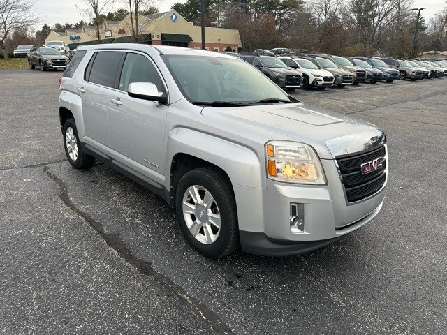 2010 Gmc Terrain SLE photo 3