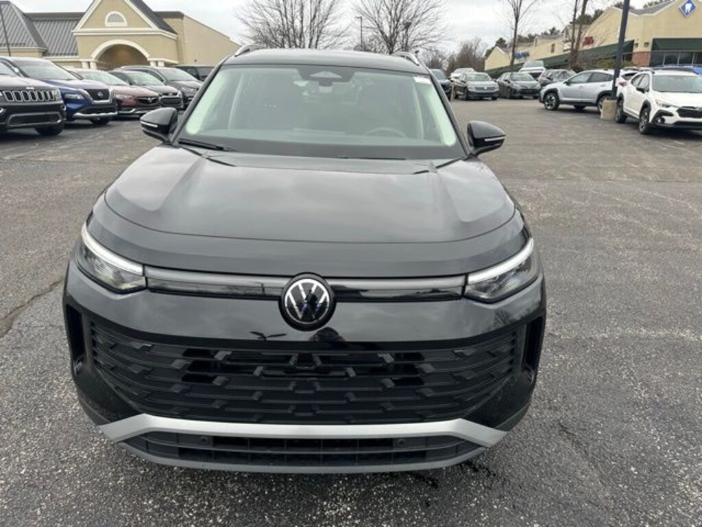 New 2026 Volkswagen Tiguan 2.0T SE SUV