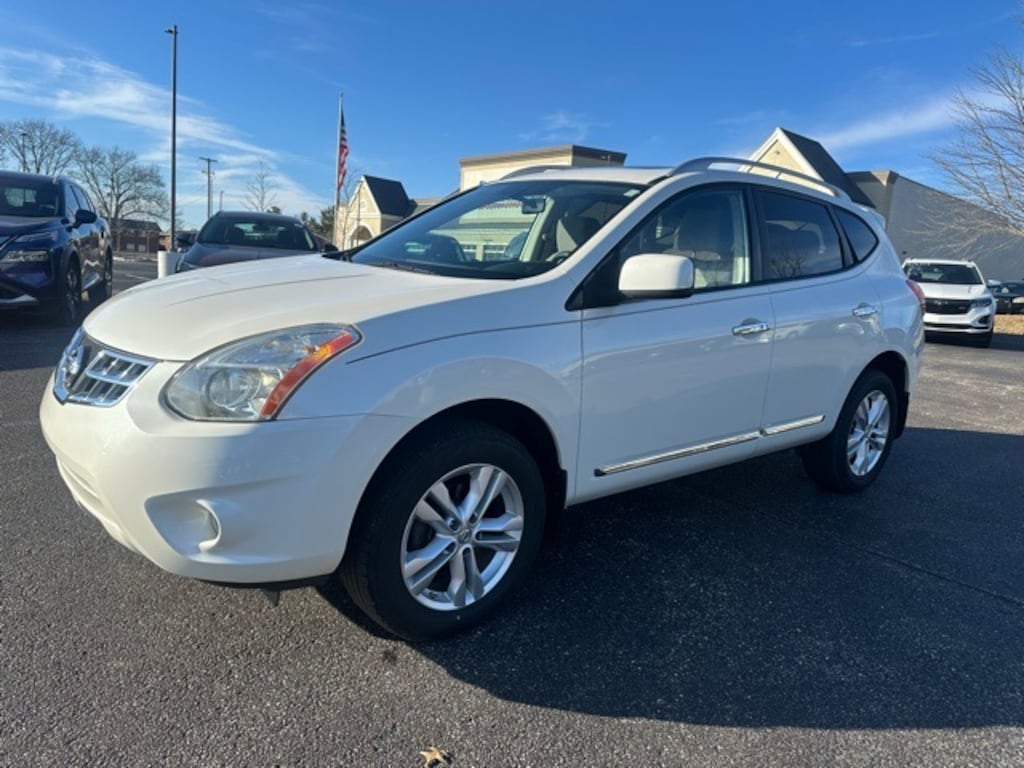 Used 2013 Nissan Rogue SV AWD SUV