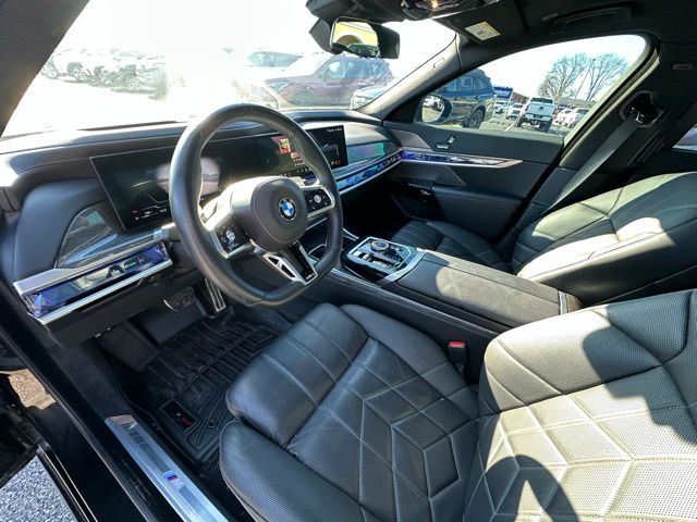 2024 BMW 7 Series 740i - Photo 6