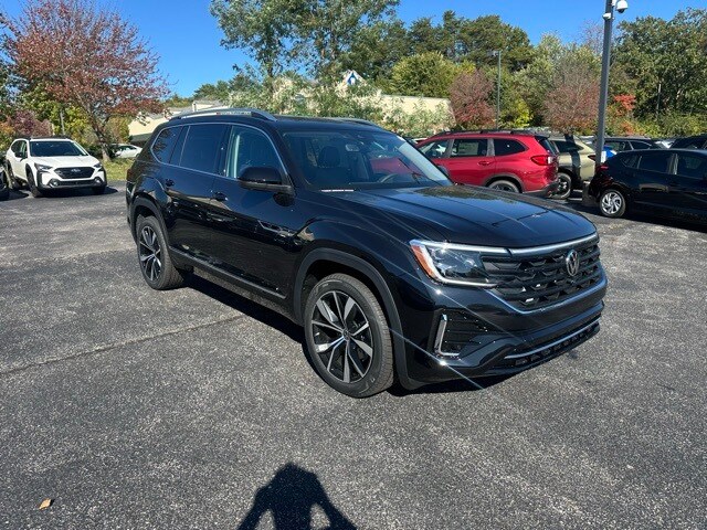 2026 Volkswagen Atlas SEL Premium R-Line photo 2