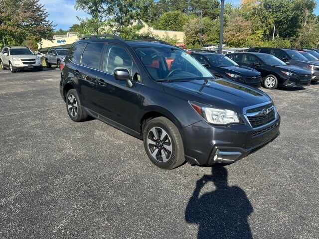 2018 Subaru Forester 2.5i Limited photo 2