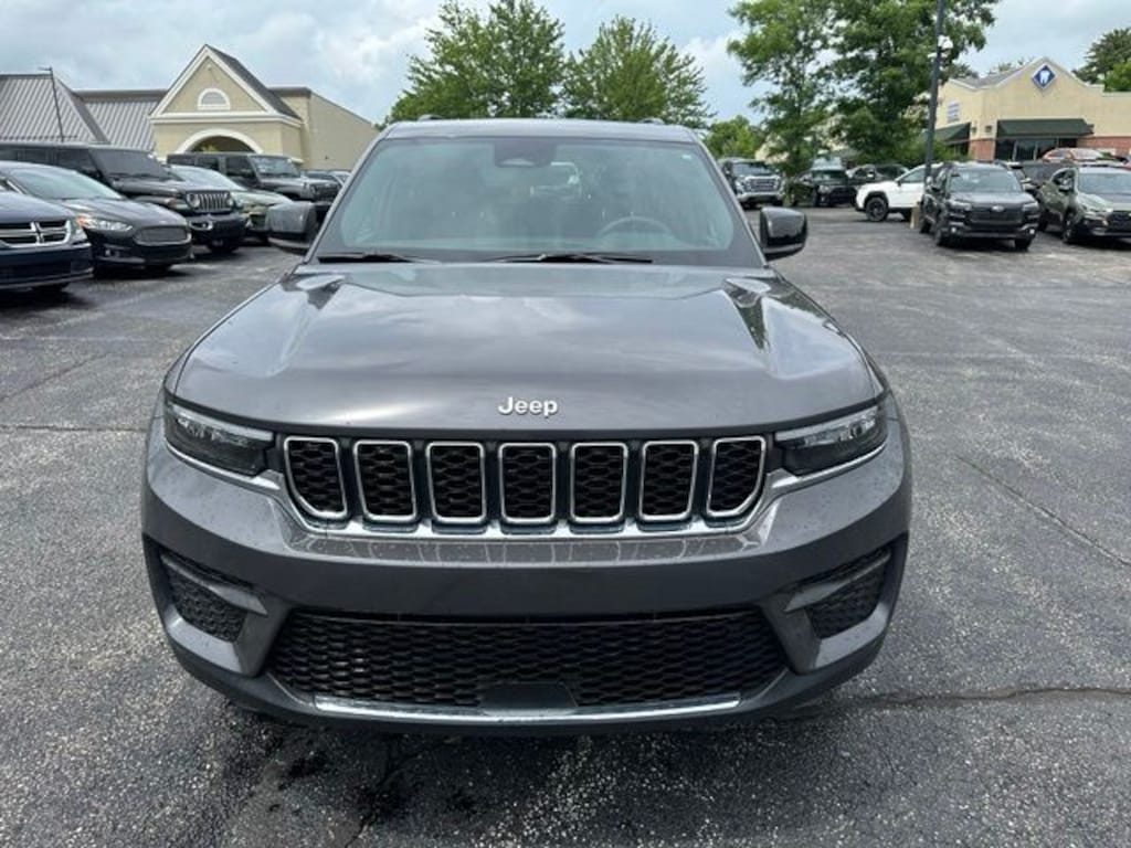 Used 2025 Jeep Grand Cherokee Laredo X SUV