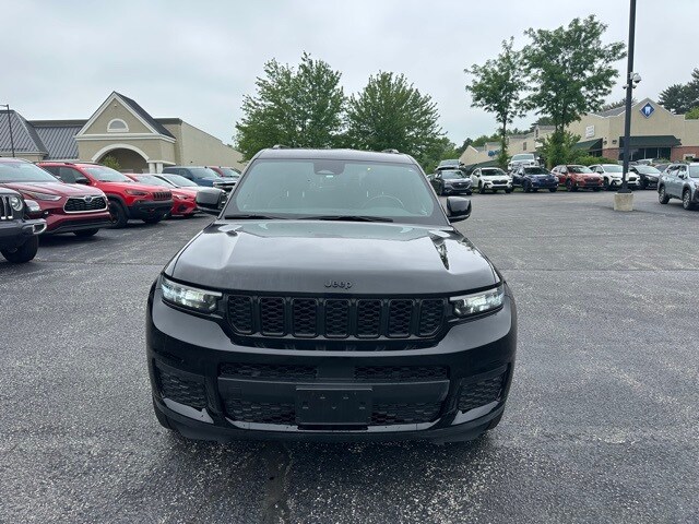2021 Jeep Grand Cherokee Altitude photo 2