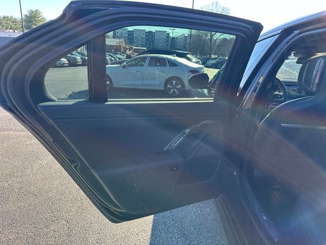 2024 BMW 7 Series 740i - Photo 17
