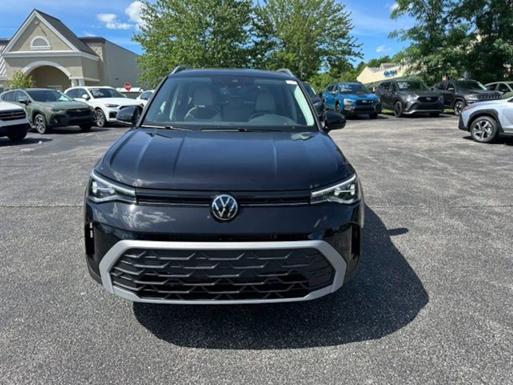Used 2025 Volkswagen Taos 1.5T SE SUV