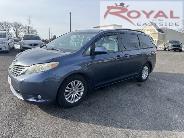2013 Toyota Sienna XLE