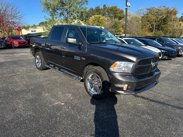 2016 Ram 1500 Express photo 2