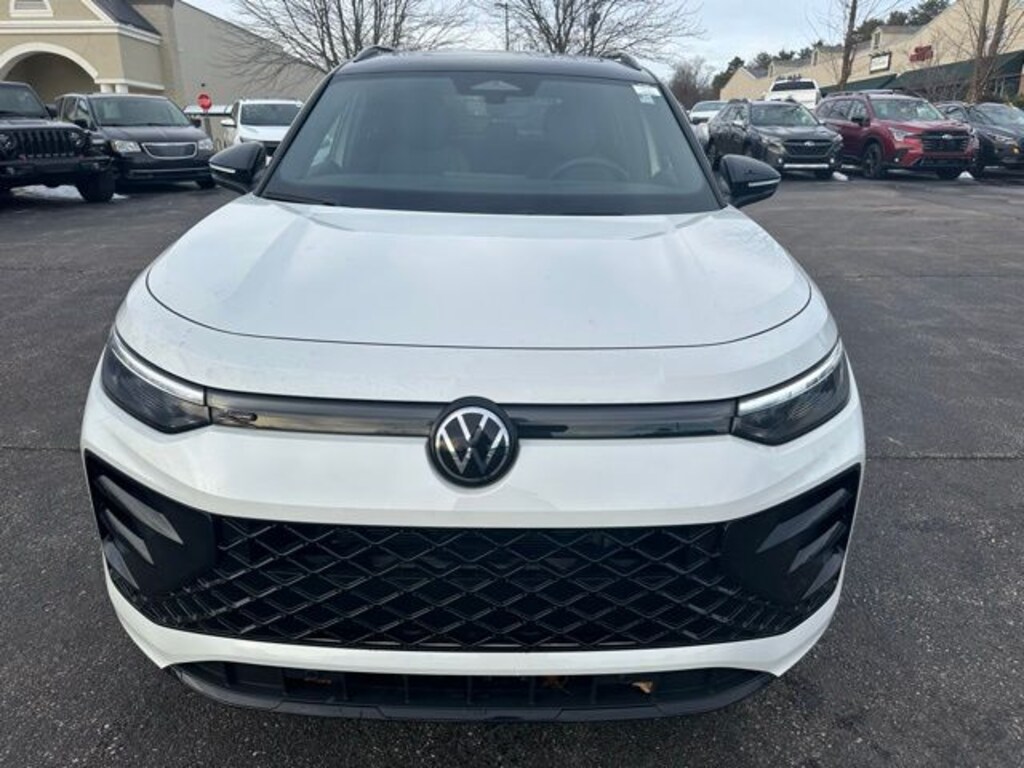 New 2026 Volkswagen Tiguan 2.0T SE R-Line Black SUV