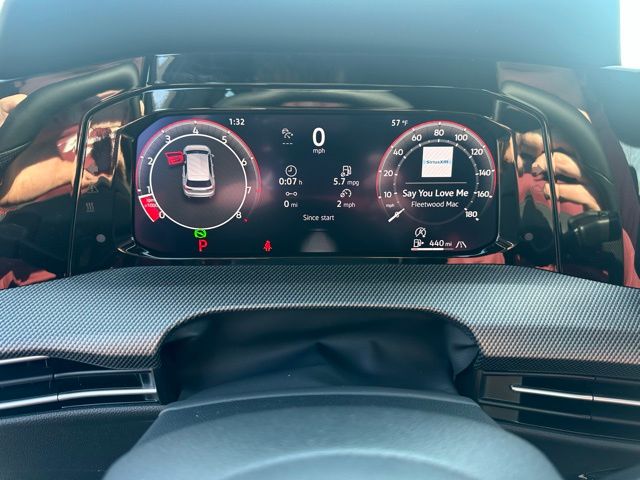 2026 Volkswagen Golf GTI SE - Photo 10