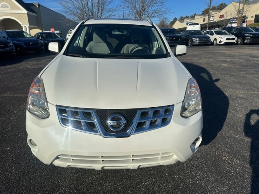 Used 2013 Nissan Rogue SV AWD SUV