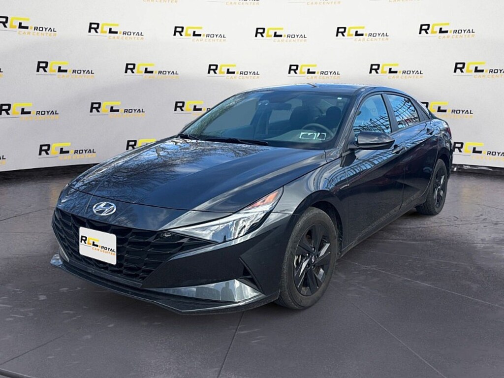 Used 2023 Hyundai Elantra SEL Sedan
