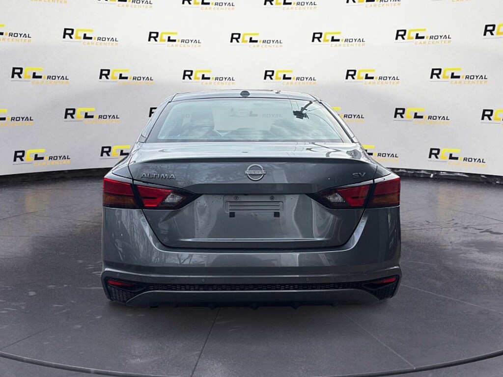 Used 2023 Nissan Altima 2.5 SV Sedan