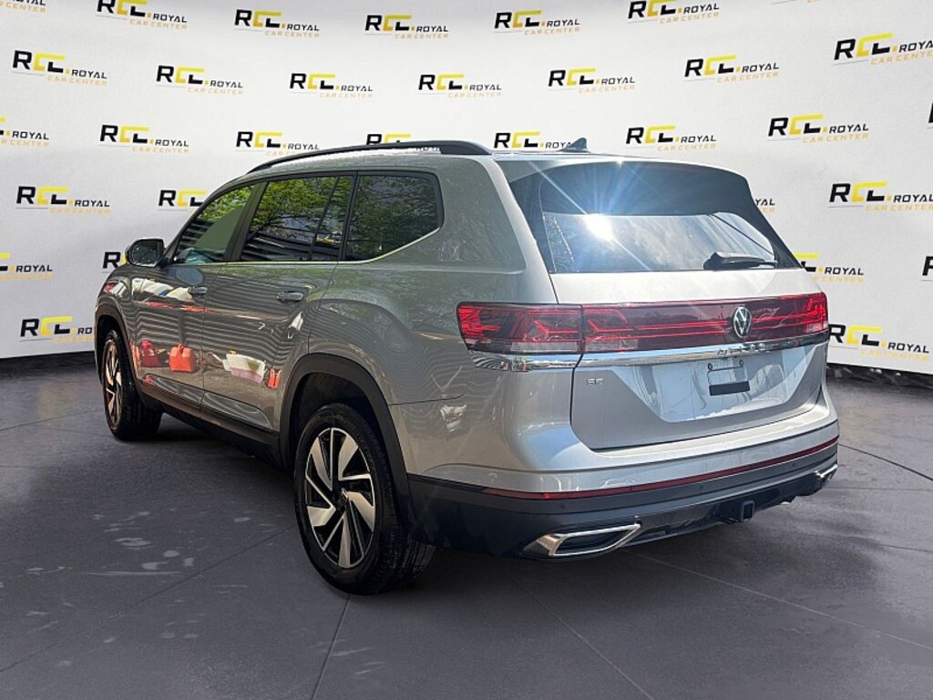 Used 2024 Volkswagen Atlas 2.0T SE w/Technology SUV