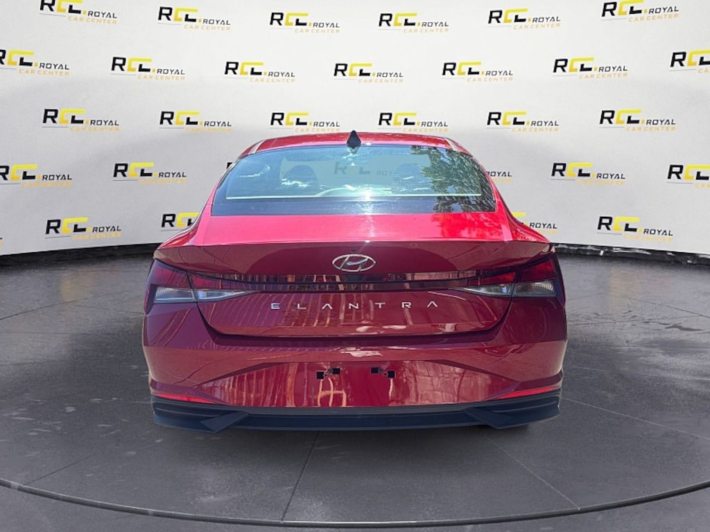 Used 2023 Hyundai Elantra SEL Sedan
