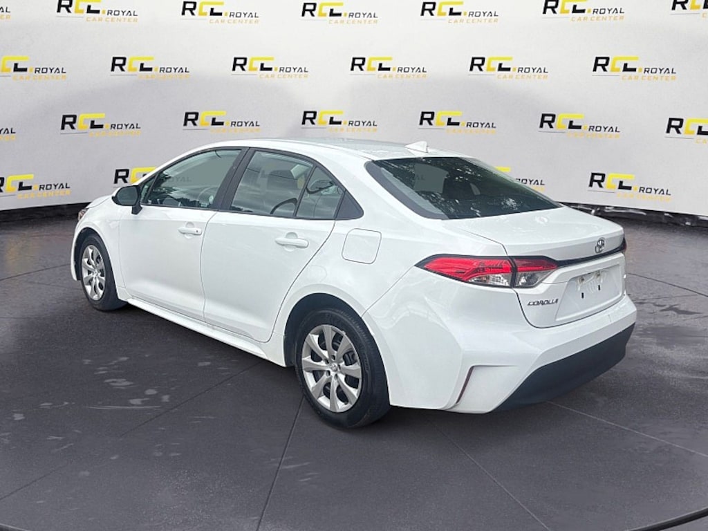 Used 2025 Toyota Corolla LE Sedan
