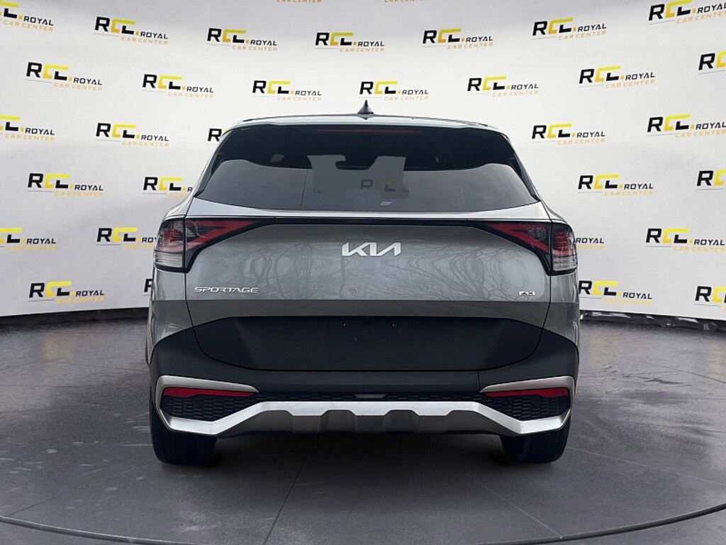 Used 2024 Kia Sportage LX SUV