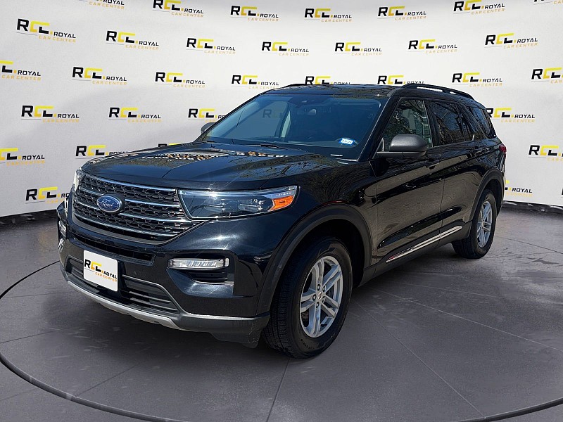 2024 Ford Explorer XLT 4WD's photo