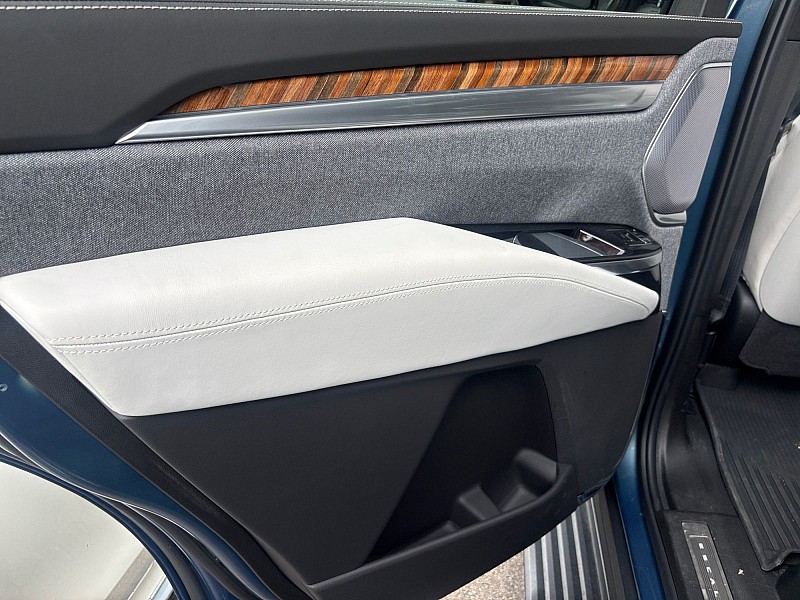 2025 Cadillac Escalade Sport Platinum - Photo 19