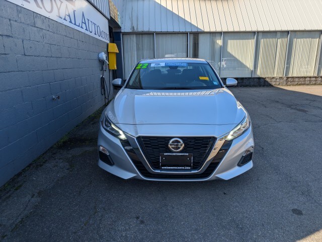 2022 Nissan Altima 2.5 SV photo 2