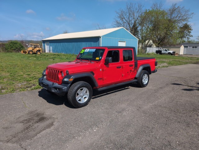 Used 2020 Jeep Gladiator Sport S with VIN 1C6HJTAG6LL132994 for sale in Owego, NY