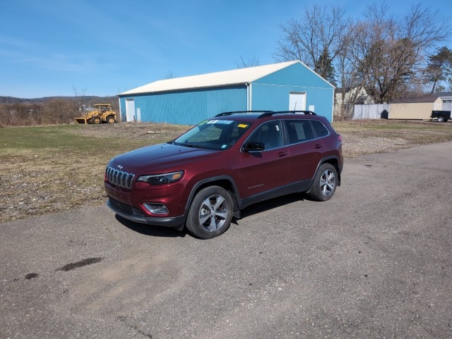 Used 2022 Jeep Cherokee Limited with VIN 1C4PJMDX0ND504607 for sale in Owego, NY